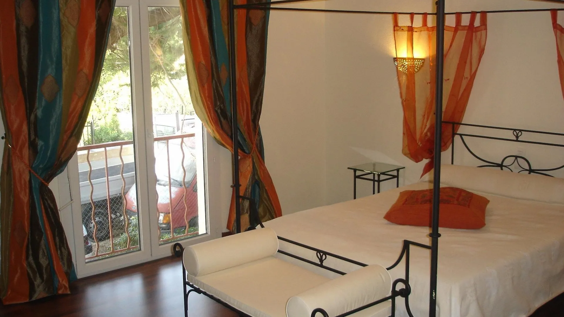 Hotel Hôtel Bel Azur Six-Fours-les-Plages