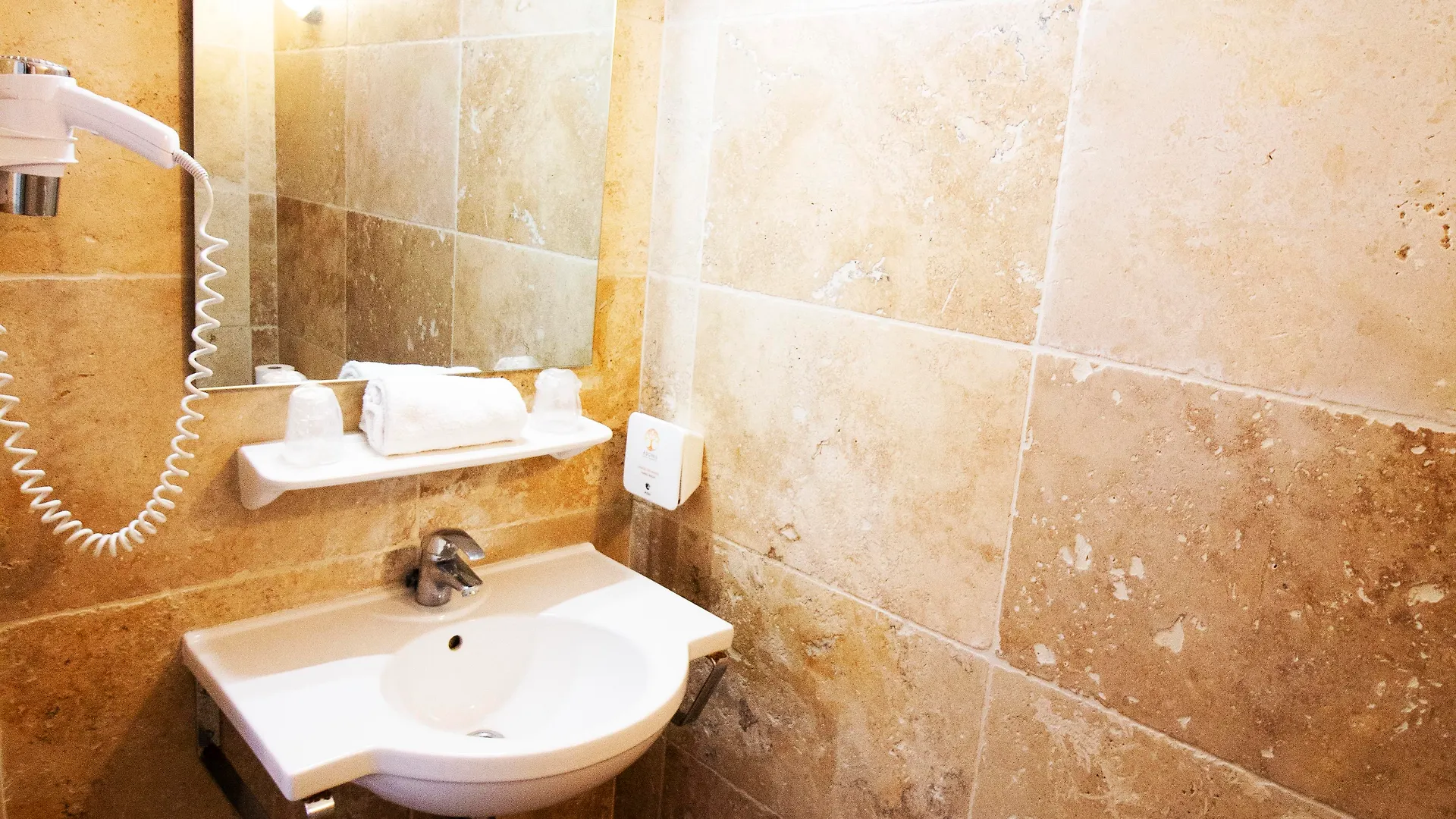 Hotel Hôtel Bel Azur Six-Fours-les-Plages