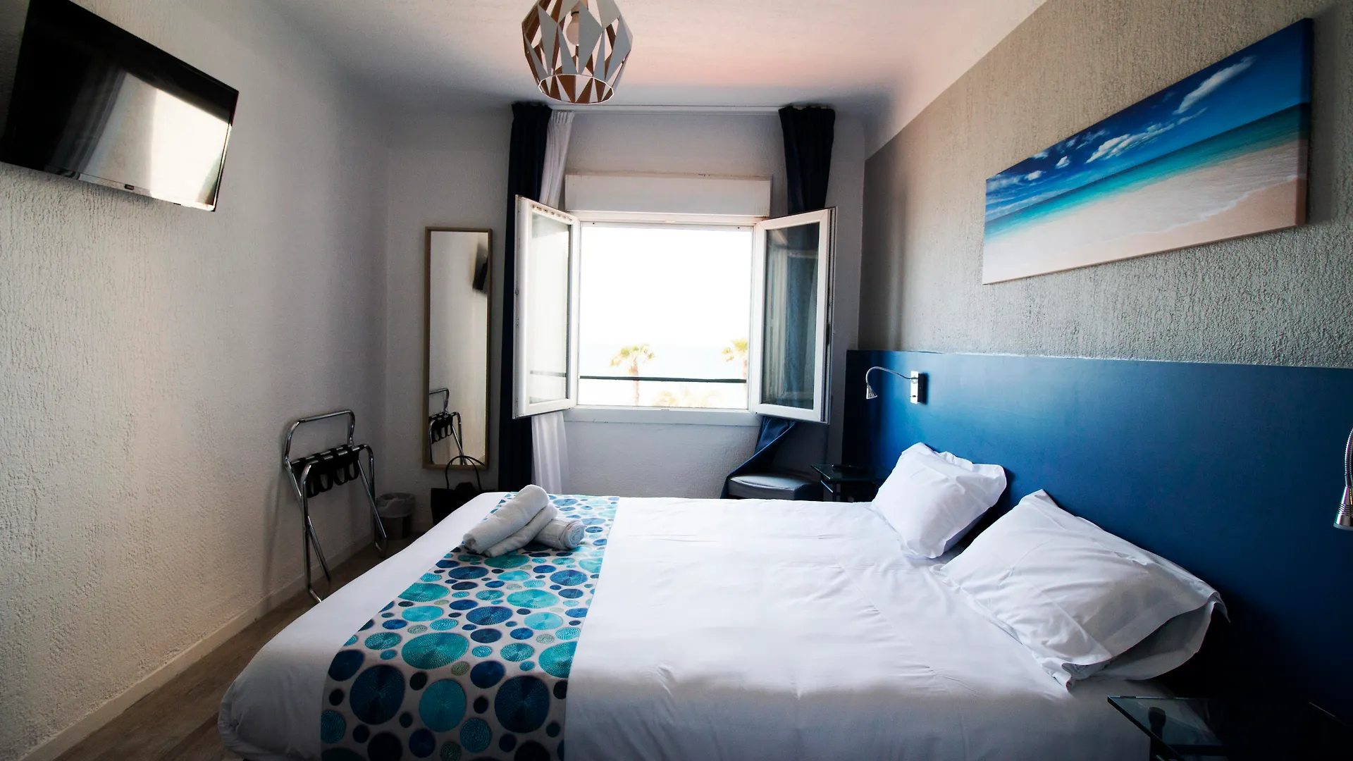 Hôtel Bel Azur Six-Fours-les-Plages 2*,  Frankreich