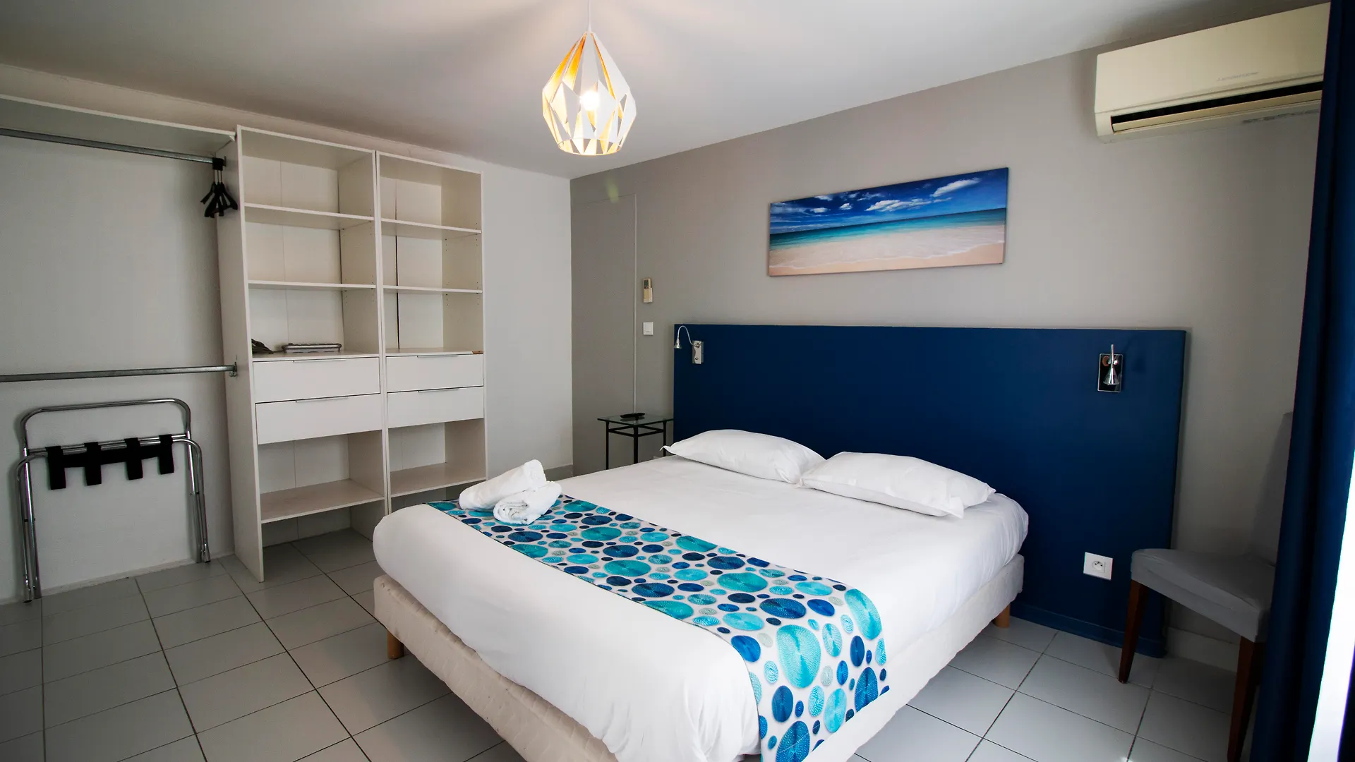 Hotel Hôtel Bel Azur Six-Fours-les-Plages