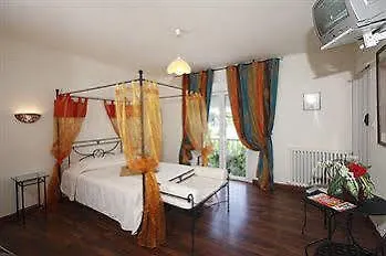 Hôtel Bel Azur Six-Fours-les-Plages 2*,  Frankreich